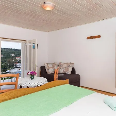 Miskovic - Studio With Balcony And Sea View *